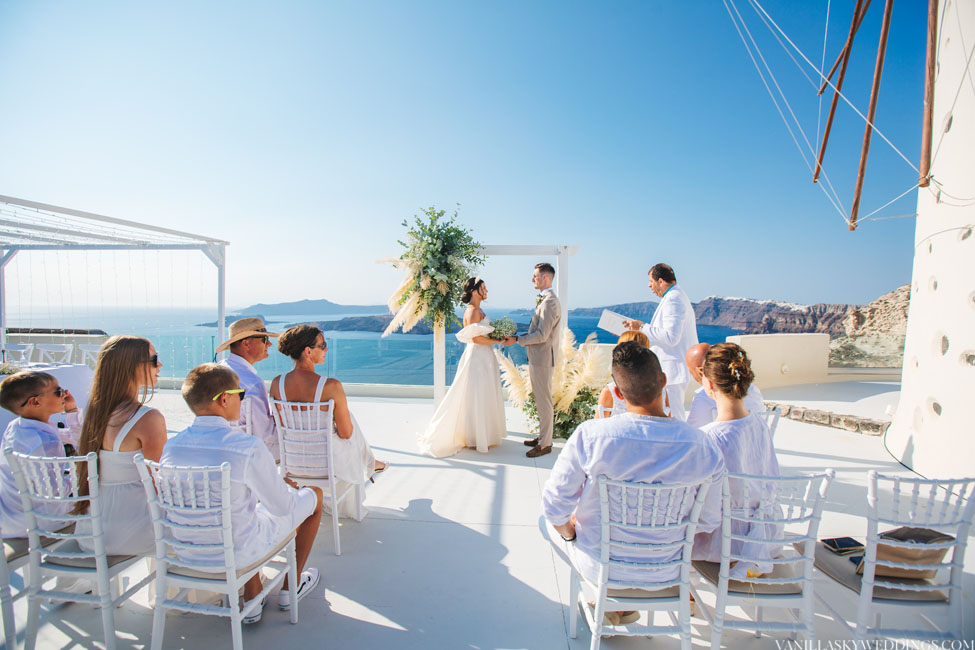 pampas-el-viento-santorini-elopement-wedding-intimate-ceremony-reception